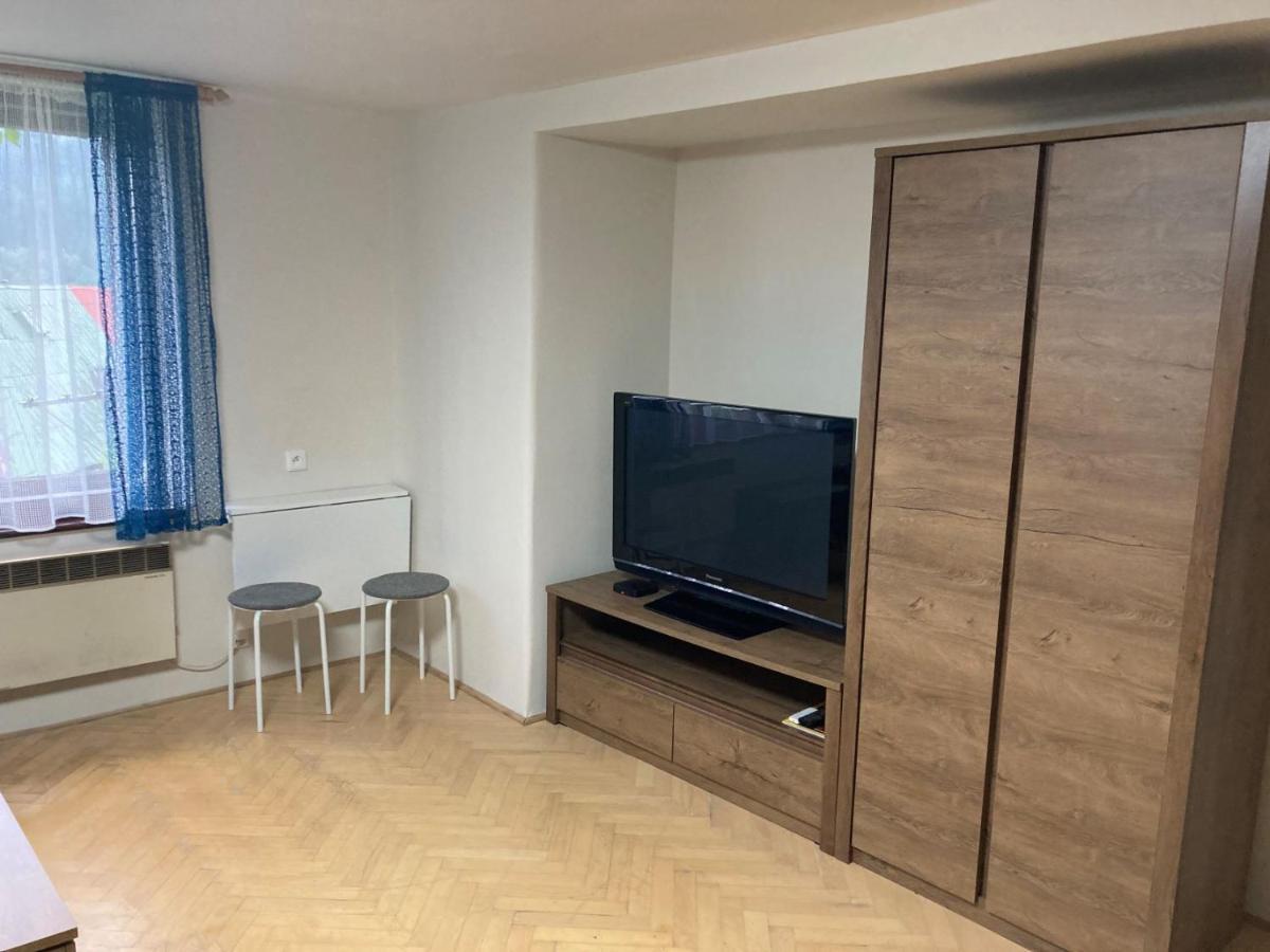 Apartman Rekys Jiretin pod Bukovou Bagian luar foto